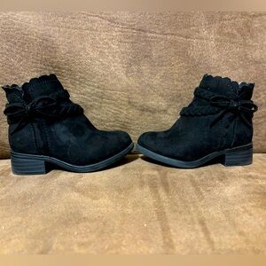 Toddler  black boots